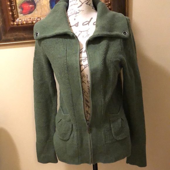 🌿Amber Sun Zippered wide collared long sleeved cardigan - Picture 2 of 12